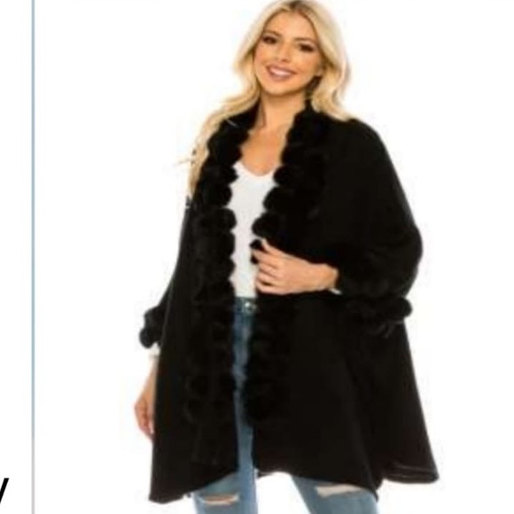 Real rabbit fur shawl with rabbit fur ball detailing - Picture 1 of 5